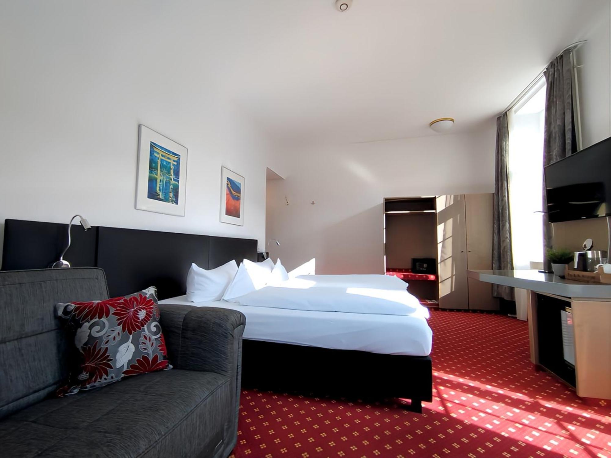 Hotel Schwert Rastatt Exterior photo